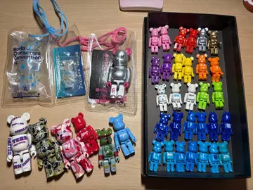 베어브릭 컬렉션 30체 이상