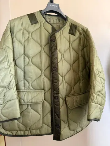 새상품급 정품 FRANKIE SHOP 퀼팅 자켓 XS/S