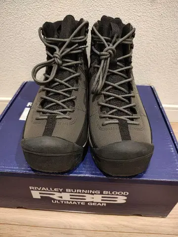 리바레이 RBB 펠트 스파이크 슈즈 TG