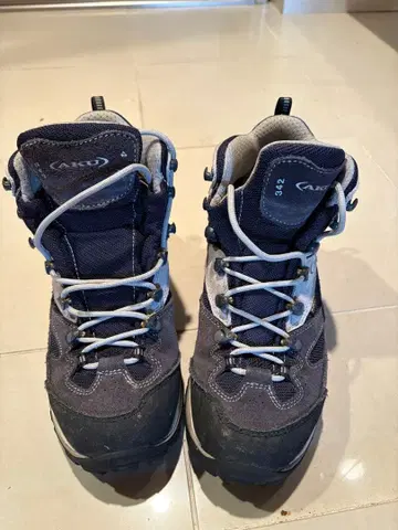 AKU AIR 8000 22.5cm 새상품급 22.5cm