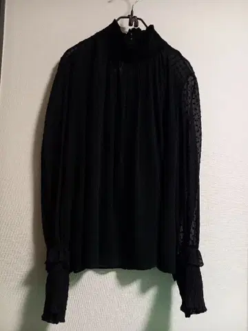 시스루 블랙 상의 긴팔 하이넥