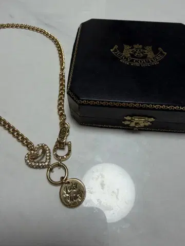 쥬시 꾸뛰르 하트 목걸이