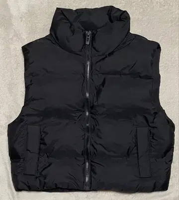 ZARA 블랙 다운 베스트