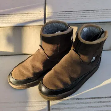 브라운 스웨이드 어그 부츠