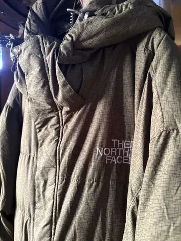 THE NORTH FACE 후드 부착 다운 자켓 그린