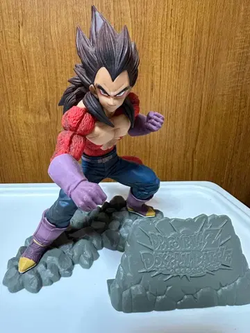 드래곤볼 Z 도칸 배틀 피규어 초사이어인 4 베지터