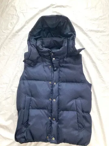 라이트온 네이비 후드 부착 다운 베스트