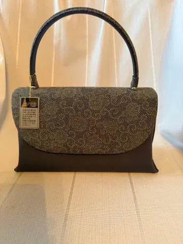 엘레강트한 일본 의류용 백 GLAY와 화이트 무늬 인덴 실크