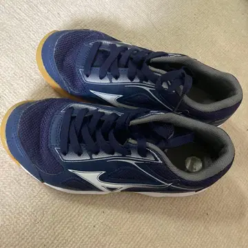 미즈노 네이비 로우컷 스니커즈 22.0cm