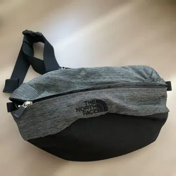 THE NORTH FACE 바디백 그레이