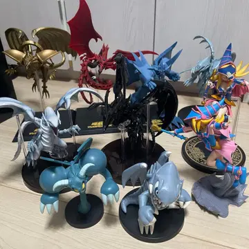 유희왕 피규어 삼환신 붉은 눈의 흑룡 푸른 눈의 백룡 Equal Arts