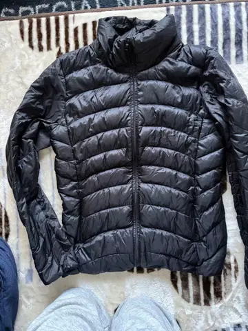 UNIQLO 블랙 다운 자켓 S 사이즈