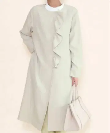 스콧 클럽 코트 베이지 귀여운 앞 버튼 달린 겉옷만 입음 9호 특가 8할