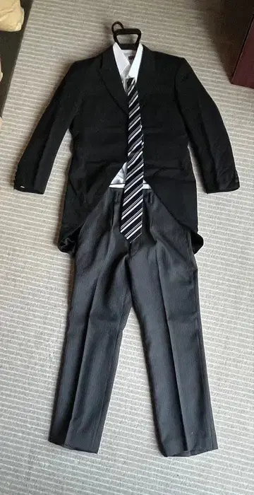 블랙 연미복 (마츠시마 산업) 울 100%