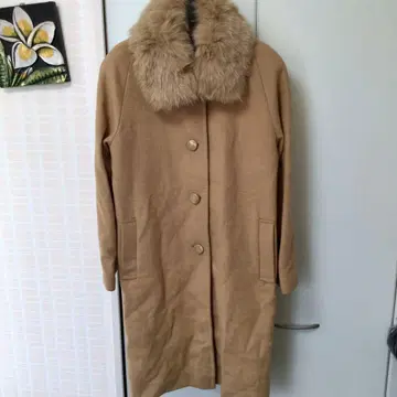 K&Mcollection 베이지 캐시미어 울 퍼(fur) 부착 롱 코트