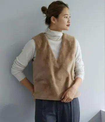 SHENERY V넥 퍼 베스트