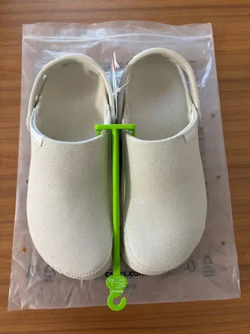 crocs 화이트 클로그 샌들