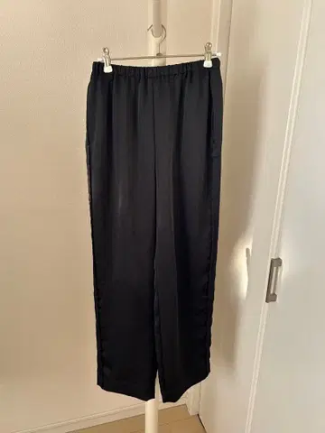 6(ROKU) 새틴 팬츠 블랙