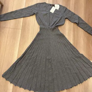 Tiaclasse 그레이 V넥 니트 원피스