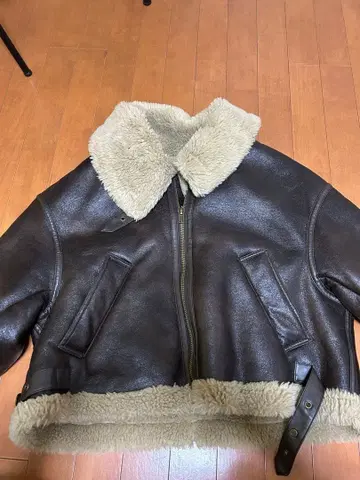 ZARA 무스탕 코트