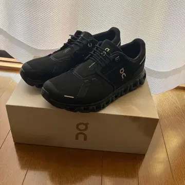 On Cloud 6 블랙 8 사이즈