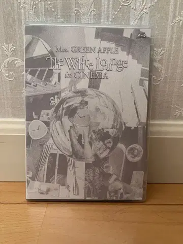 Mrs. GREEN APPLE The White Lounge