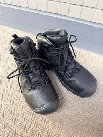 킨 KEEN 피레니즈 블랙 27cm