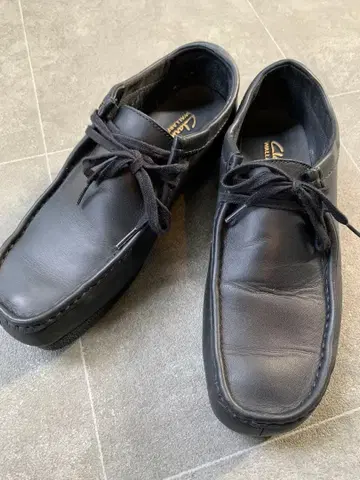 Clarks 월라비 블랙 가죽