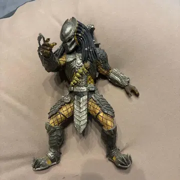 프레데터 피규어 약 30cm