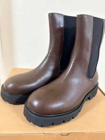 studio CLIP 사이드 고어 부츠 브라운 통굽 새상품급 미사용