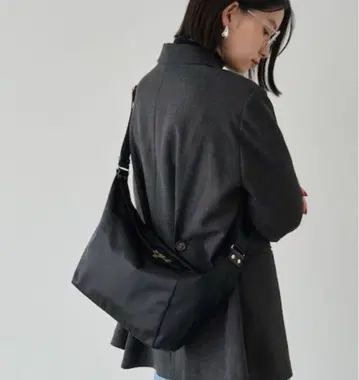 컨디션 최상 russet clouds 나일론 슬링백 블랙