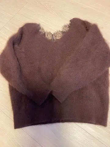 FRAY I.D 모헤어 혼방 V넥 스웨터