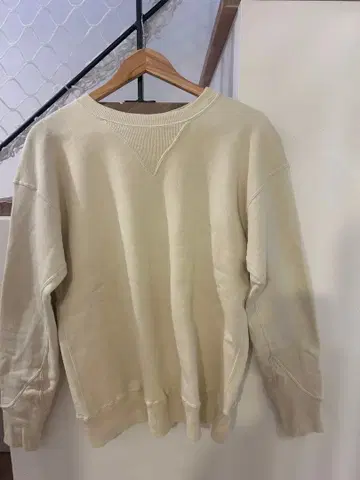 웨어하우스 양면 V 맨투맨