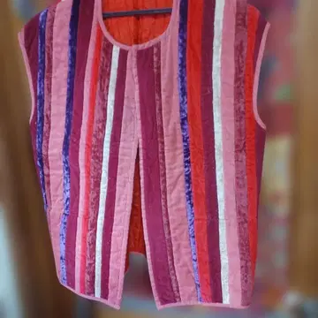 스트라이프 디자인 슬리브리스 베스트