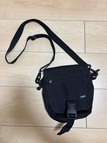 엑스걸 X-girl 블랙 나일론 숄더백