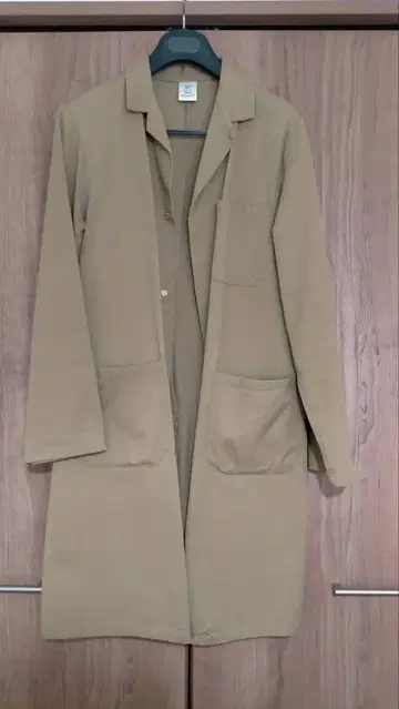 알렉산드라 빈티지 코트