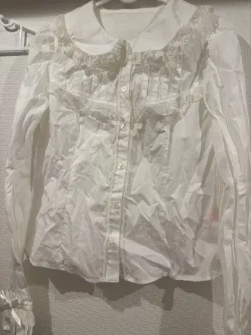 엔젤릭 프리티 블라우스