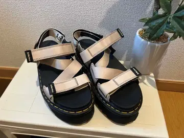 Dr. Martens 샌들 통굽 샵 봉투 포함