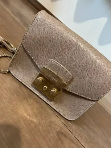 FURLA 메트로폴리스 숄더백 그레이