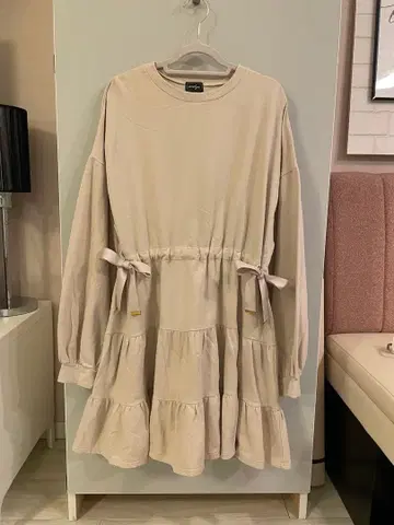 evelyn 베이지 티어드 드레스 원피스