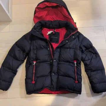TOMMY HILFIGER 후드 부착 다운 자켓 M 사이즈