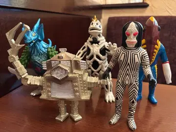 울트라맨 시리즈 괴수 피규어 5체 세트