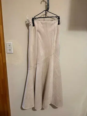 아이보리 베이지 머메이드 스커트 MURUA