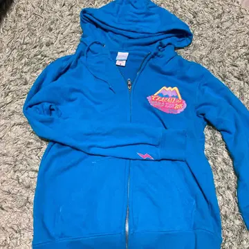 덴파구미 후드티