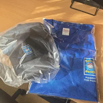 포켓몬 TCG Pocket T셔츠와 캡 세트