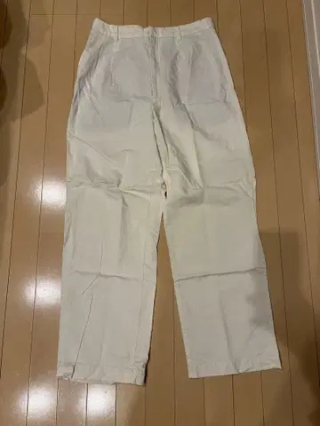 [새상품급] UNIQLO 와이드 팬츠 화이트 78-81cm