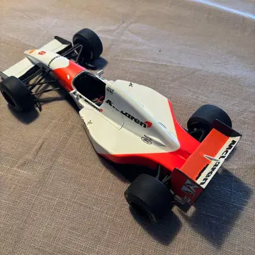 1/18 맥라렌 MP4/8 폴스 모델 아트?