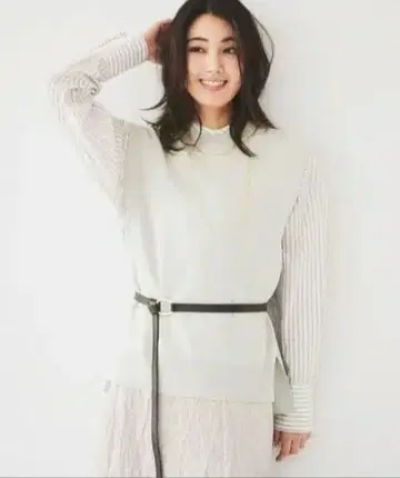 슬리브리스 니트 아이보리