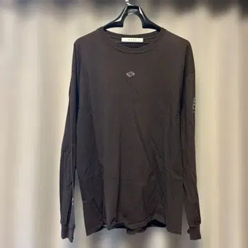MUZE 브라운 롱 슬리브 T셔츠