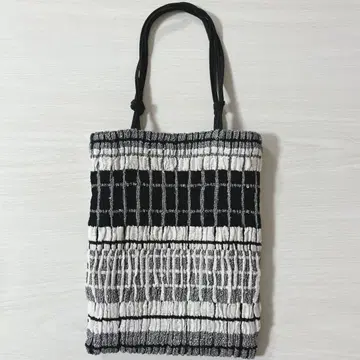 미사용 츠루오카 실크 [kibiso] 핸드백 화이트 x 블랙 격자무늬